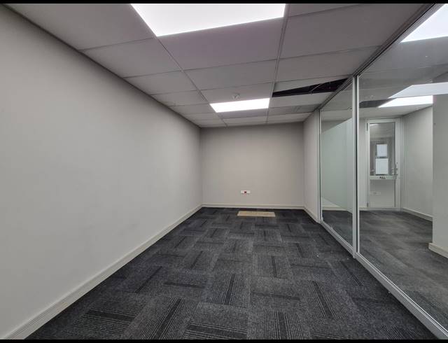 306M² OFFICE TO LET IN WAVERLEY